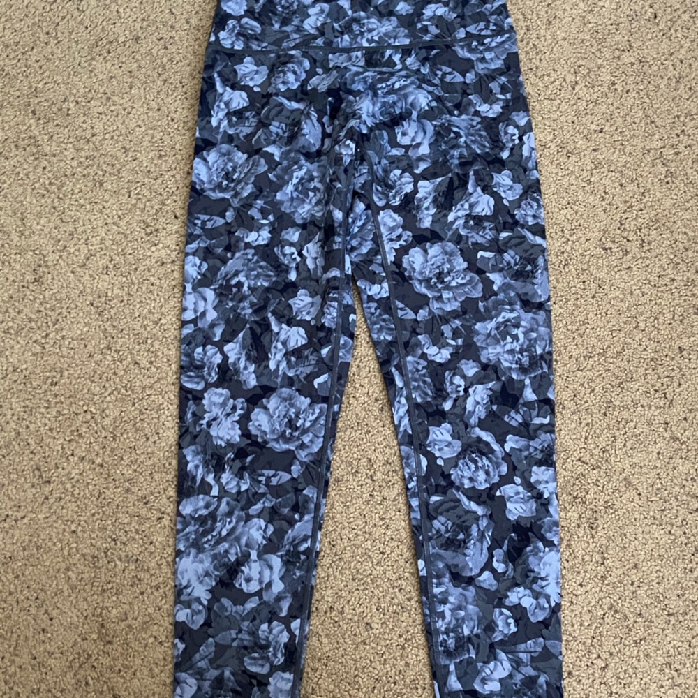 Aerie blue rose leggings